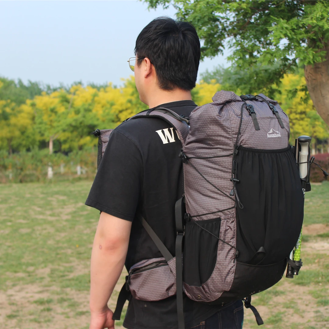 专业徒步旅行背包男女户外双肩包野外爬山背包透气大容量旅行野营