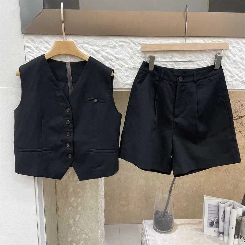 2024夏季新款高级感时尚套装女百搭单排扣马甲上衣西装短裤两件套