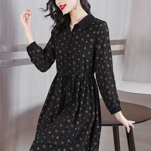 宽松遮肚奢华春季新品2025新款中年妈妈长袖气质小黑裙连衣裙