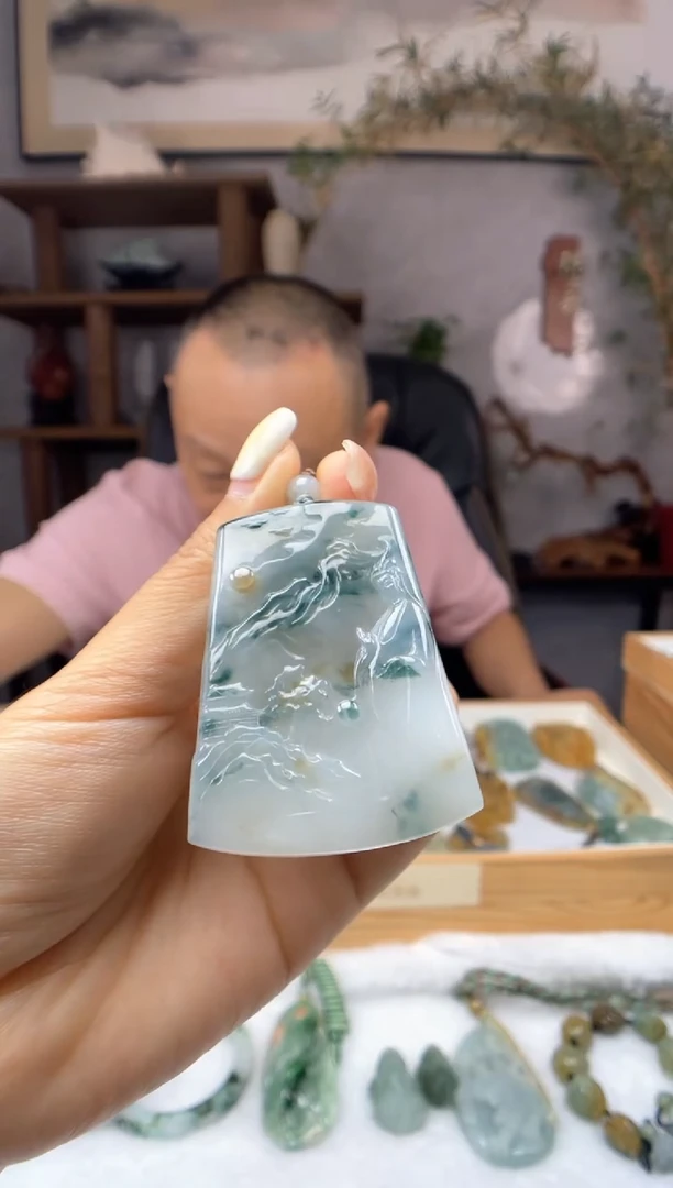 【闪购商品】定制翡翠未镶嵌观音