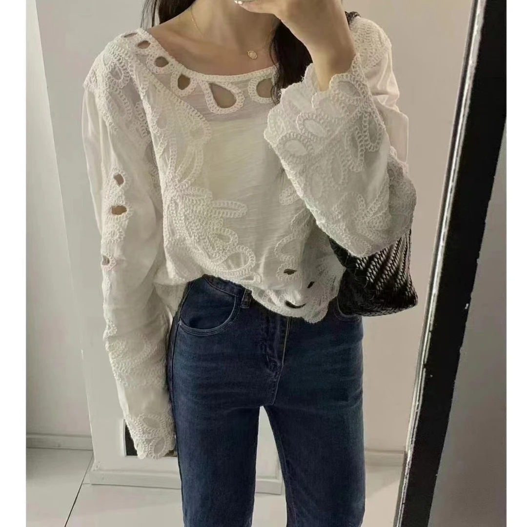 【三懿服饰】初秋重工镂空设计感时尚气质洋气上衣--2472