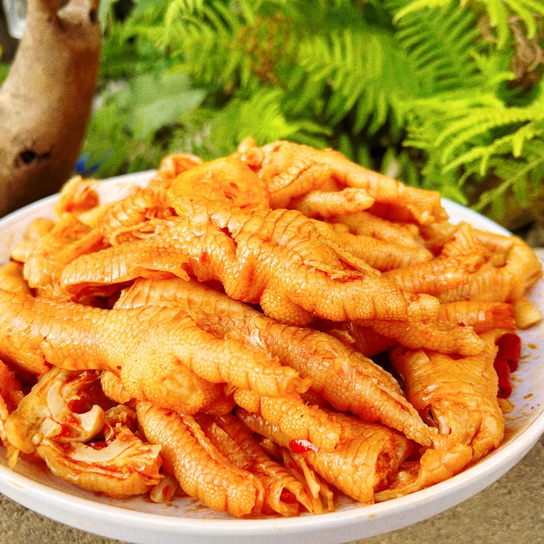 酸辣无骨鸡爪手工脱骨凤爪开袋即食零食
