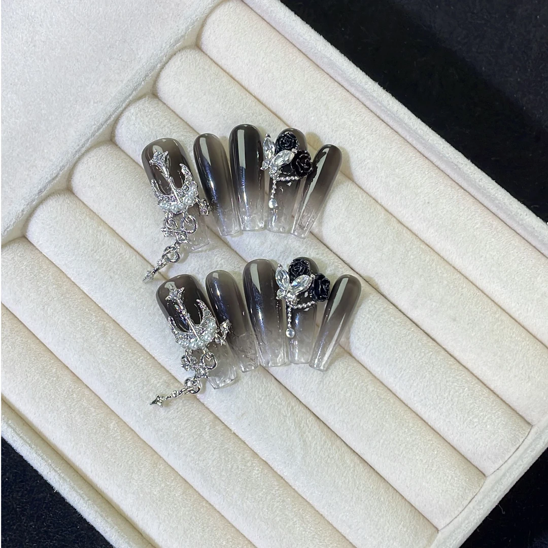 秋冬美甲新款樱乃儿秋冬氛围感纯欲纯手工穿戴甲NO退NO换公主绕道