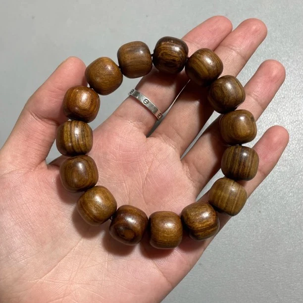 W716花梨卡1.5老型单圈手串