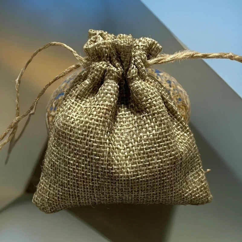 B26崖柏香包放衣柜衣橱香薰车载香包香囊挂件