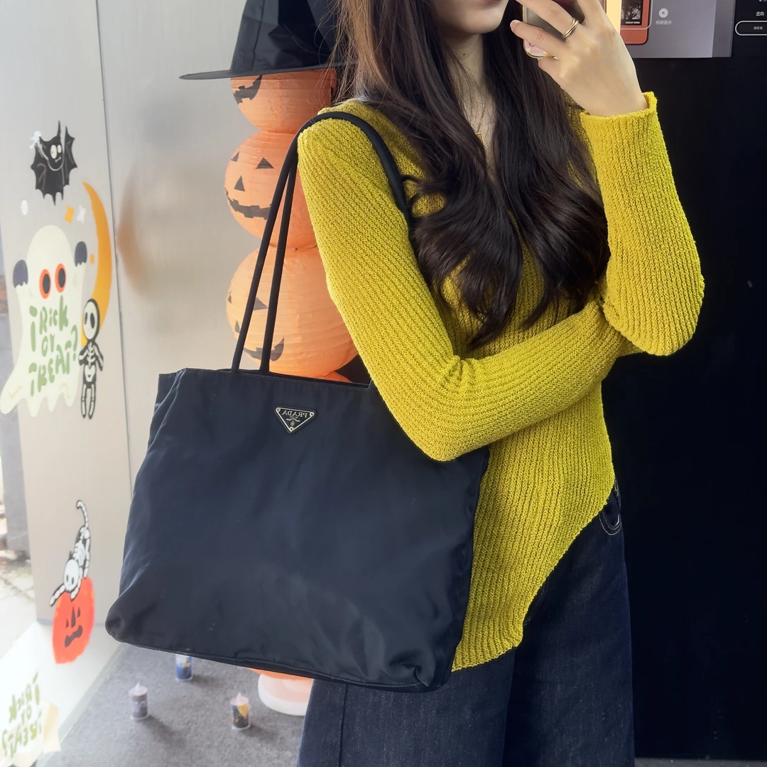 95新 Prada/普拉达 H545降落伞藏青色托特单肩包