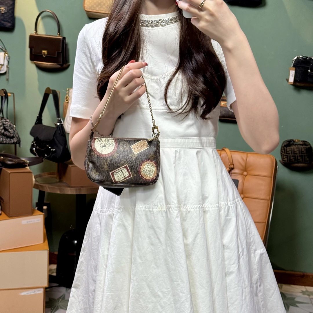 95新 LouisVuitton/路易威登 BX27徽章款小麻将手提包