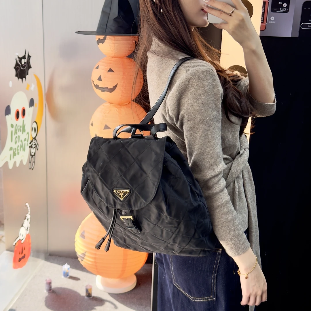 95新 Prada/普拉达 K193黑色双肩包时尚休闲百搭女士复古