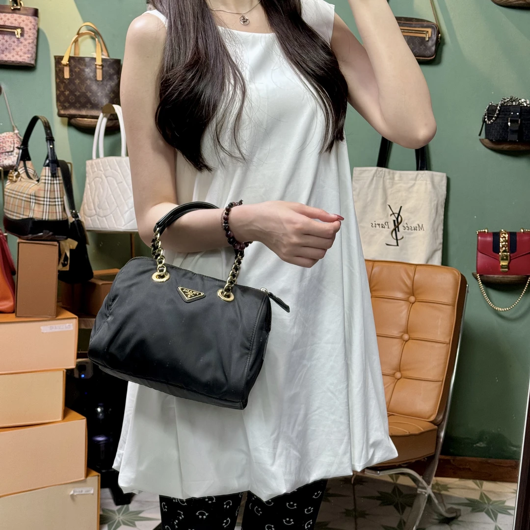95新 Prada/普拉达 H465黑金降落伞迷你波士顿手提包