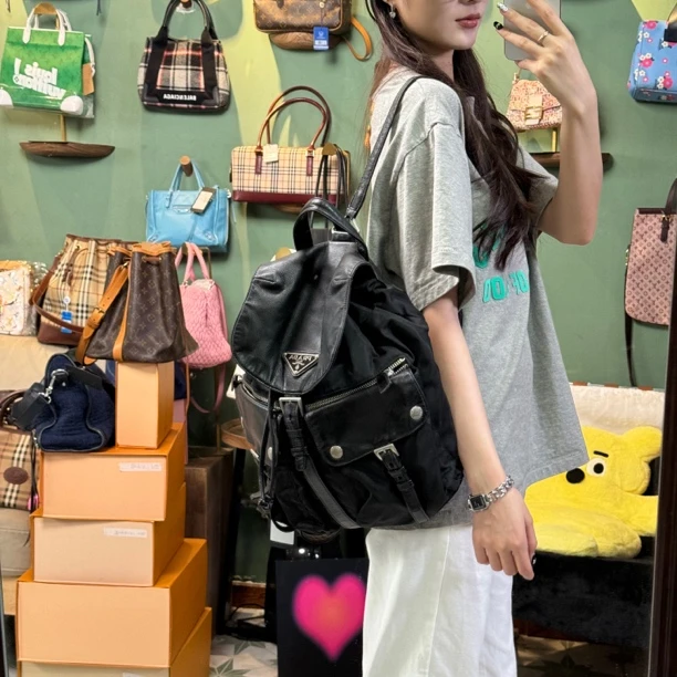 95新 Prada/普拉达 A1291降落伞拼皮大号双肩包