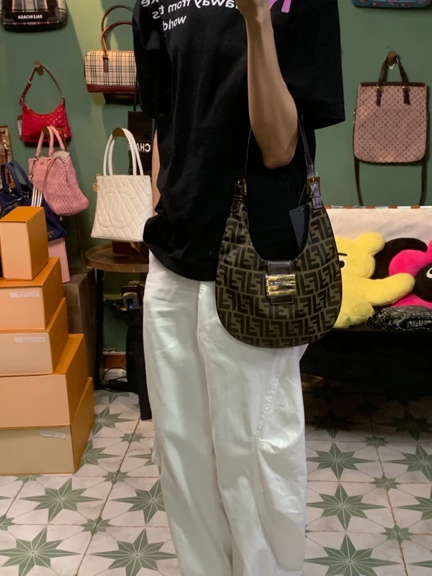 95新 FENDI/芬迪 芬迪豌豆包/H498轻奢时尚复古棕色经典
