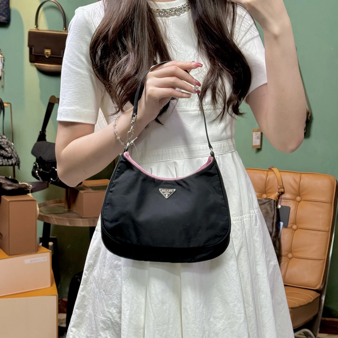 95新 Prada/普拉达 H533黑银拼粉降落伞手提包