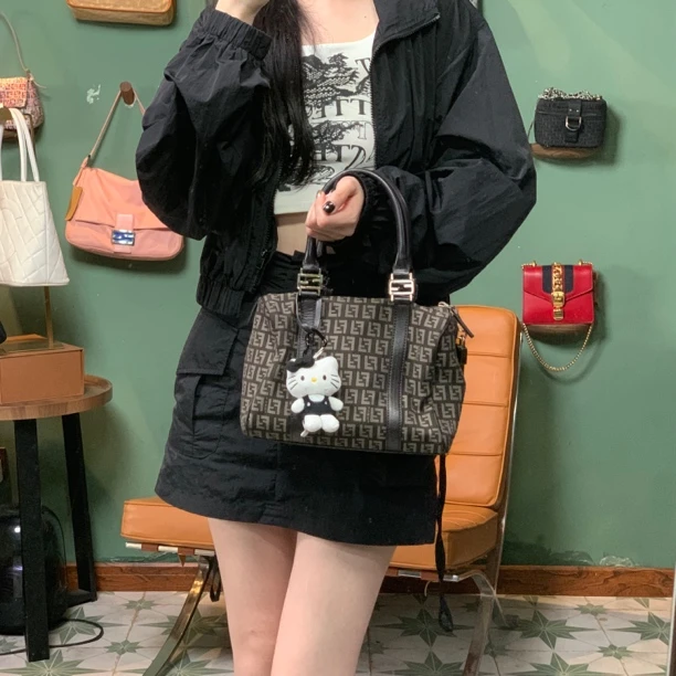 95新 FENDI/芬迪 H116老花枕头波士顿单肩手提包