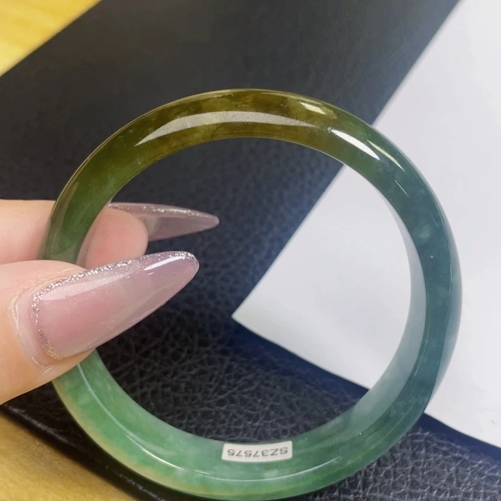 翡翠手镯未镶嵌51圈色线拍下不退换