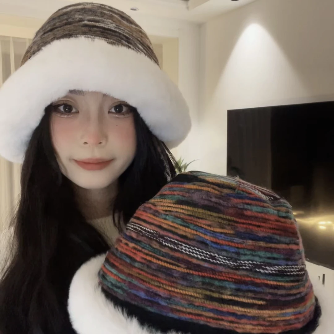 新款彩虹毛球帽毛绒边韩版编织秋冬保暖个性女蒙古帽护耳渔夫帽潮