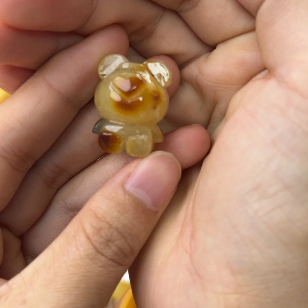 琥珀珠宝奇石未镶嵌