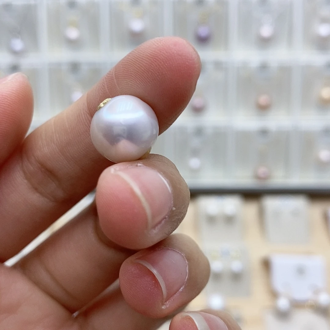 淡水珍珠颈饰18K金镶嵌