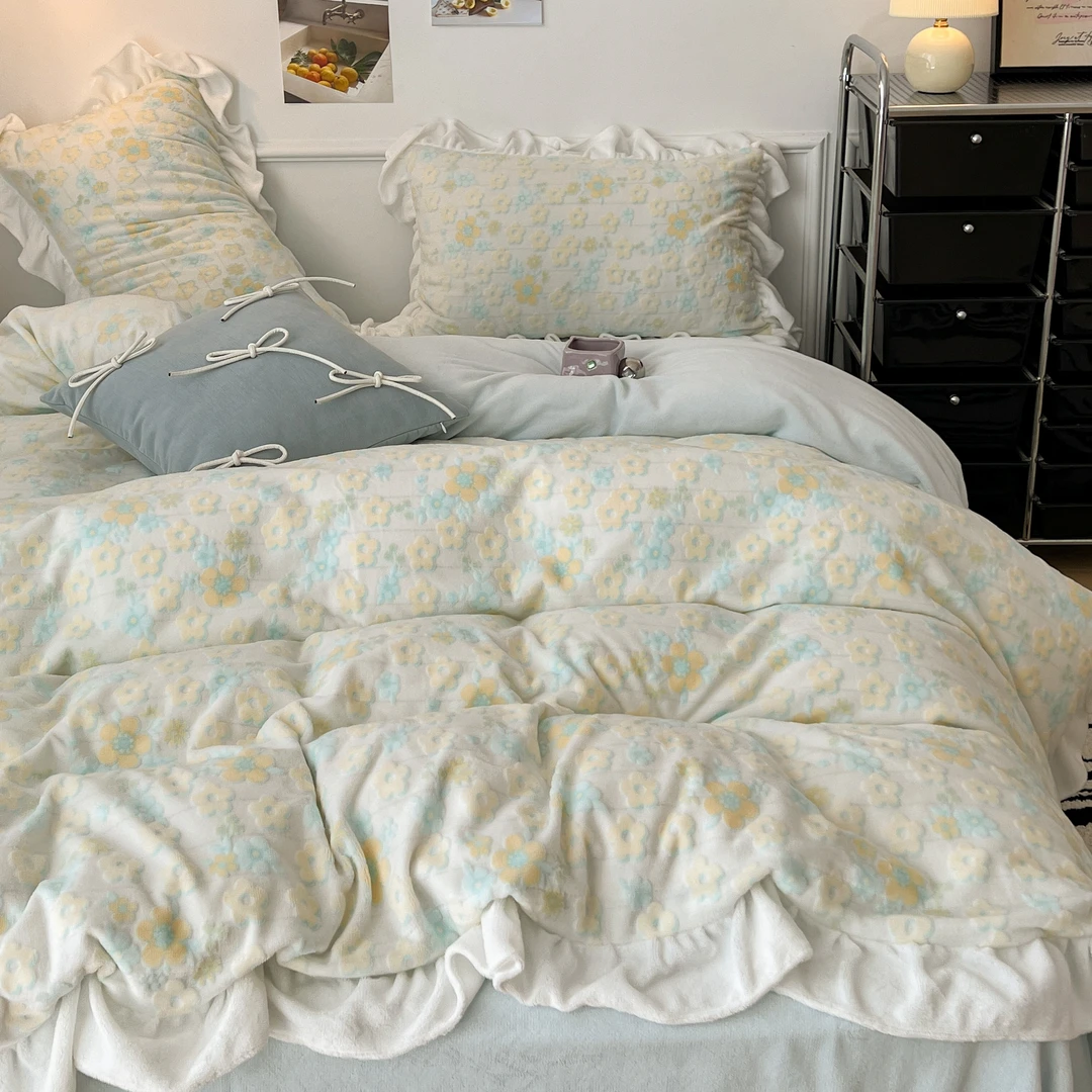 【适禾家】雕花绒花卉花边款牛奶绒简约双面绒四件套床套件加厚保暖