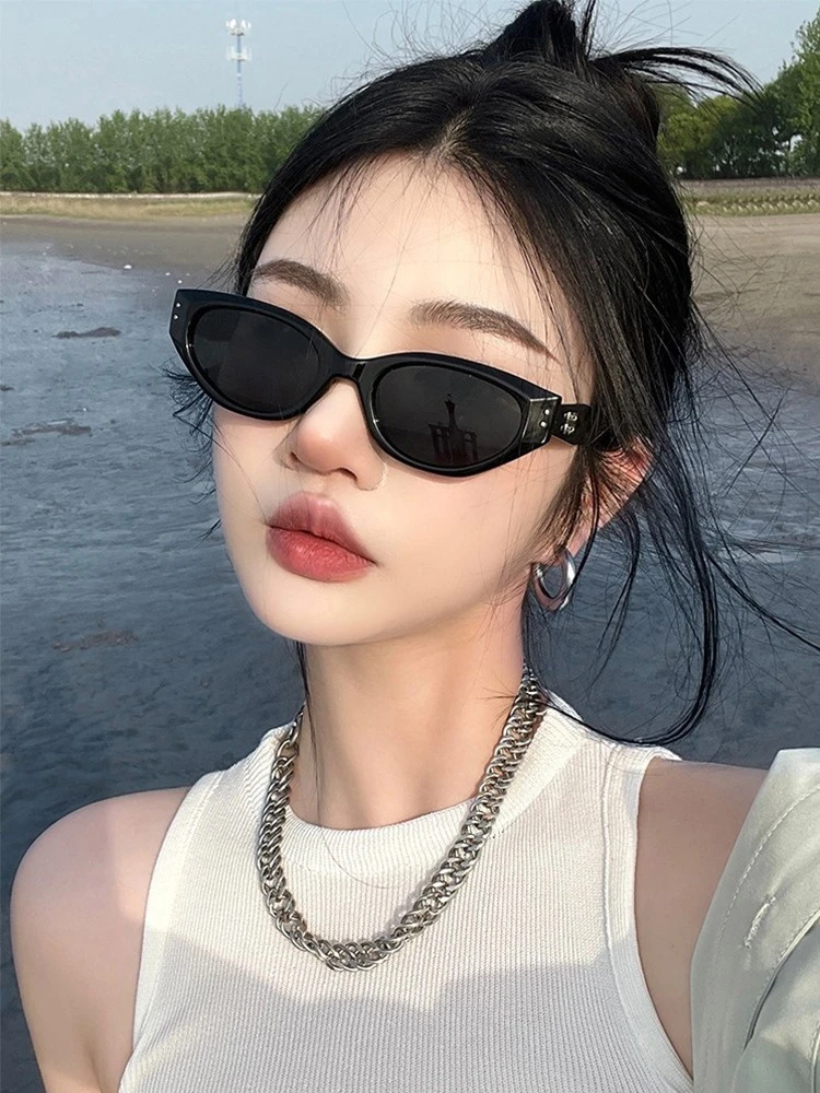 GM墨镜女2024新款网红同款猫眼窄框辣妹高级感防晒街拍开车太阳镜