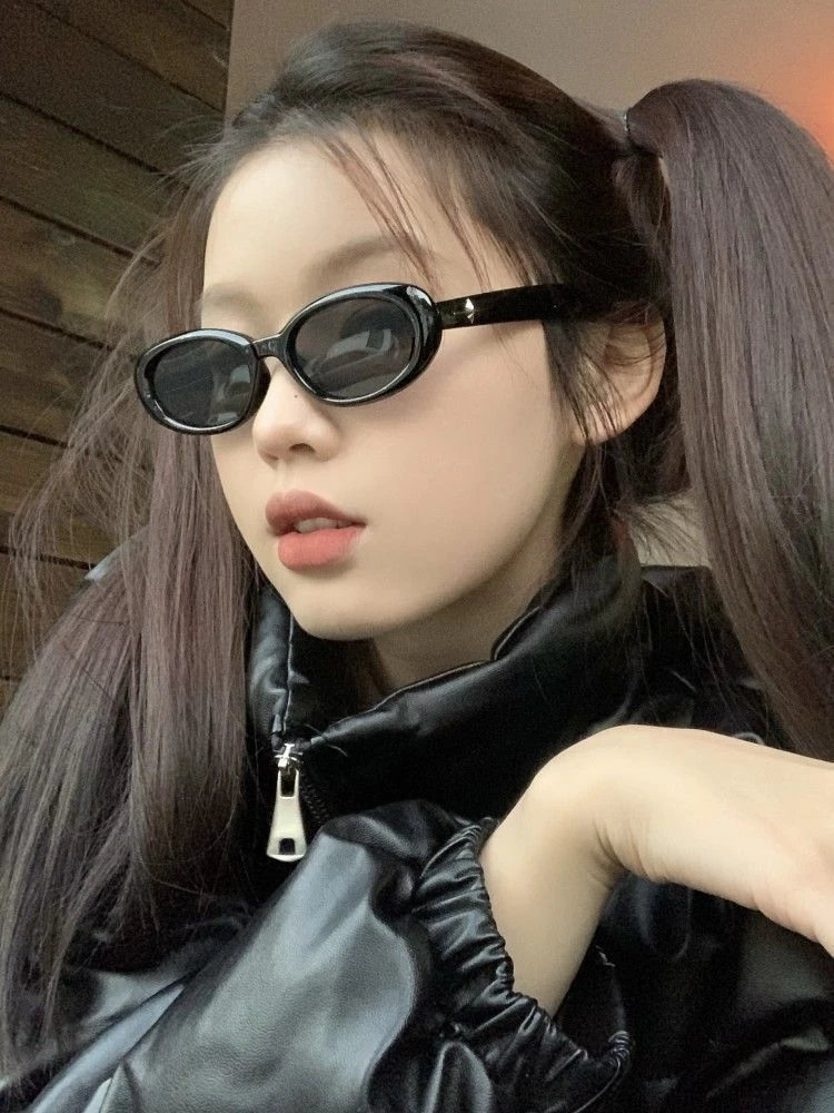 欧美网红辣妹小脸时尚黑色墨镜复古高级感韩版防紫外线遮太阳眼镜