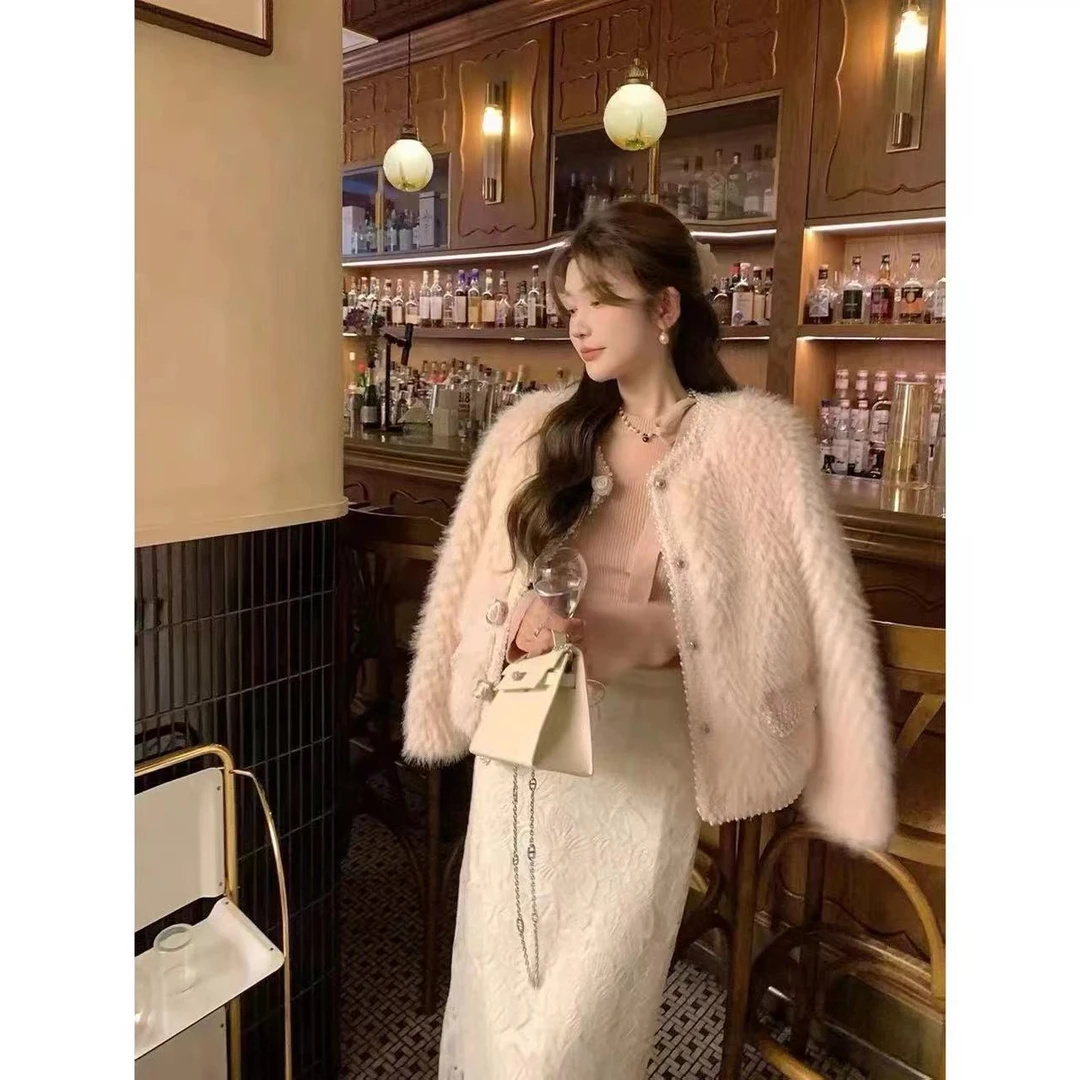 【现货】重工钉珠珍珠花朵毛茸茸仿外套00078