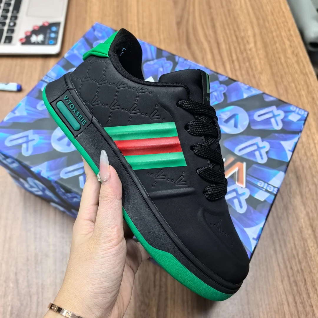 18332黑色时尚百搭潮流经典鞋