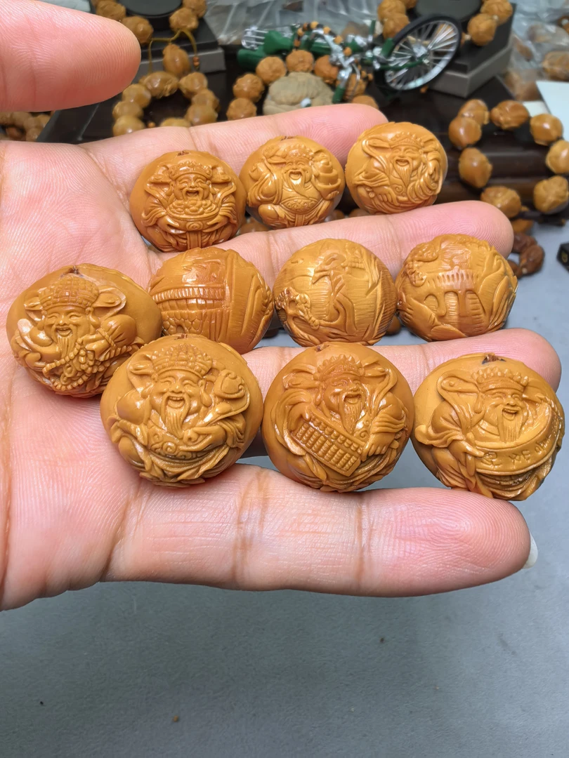 2.4风景财神爷橄榄核手工