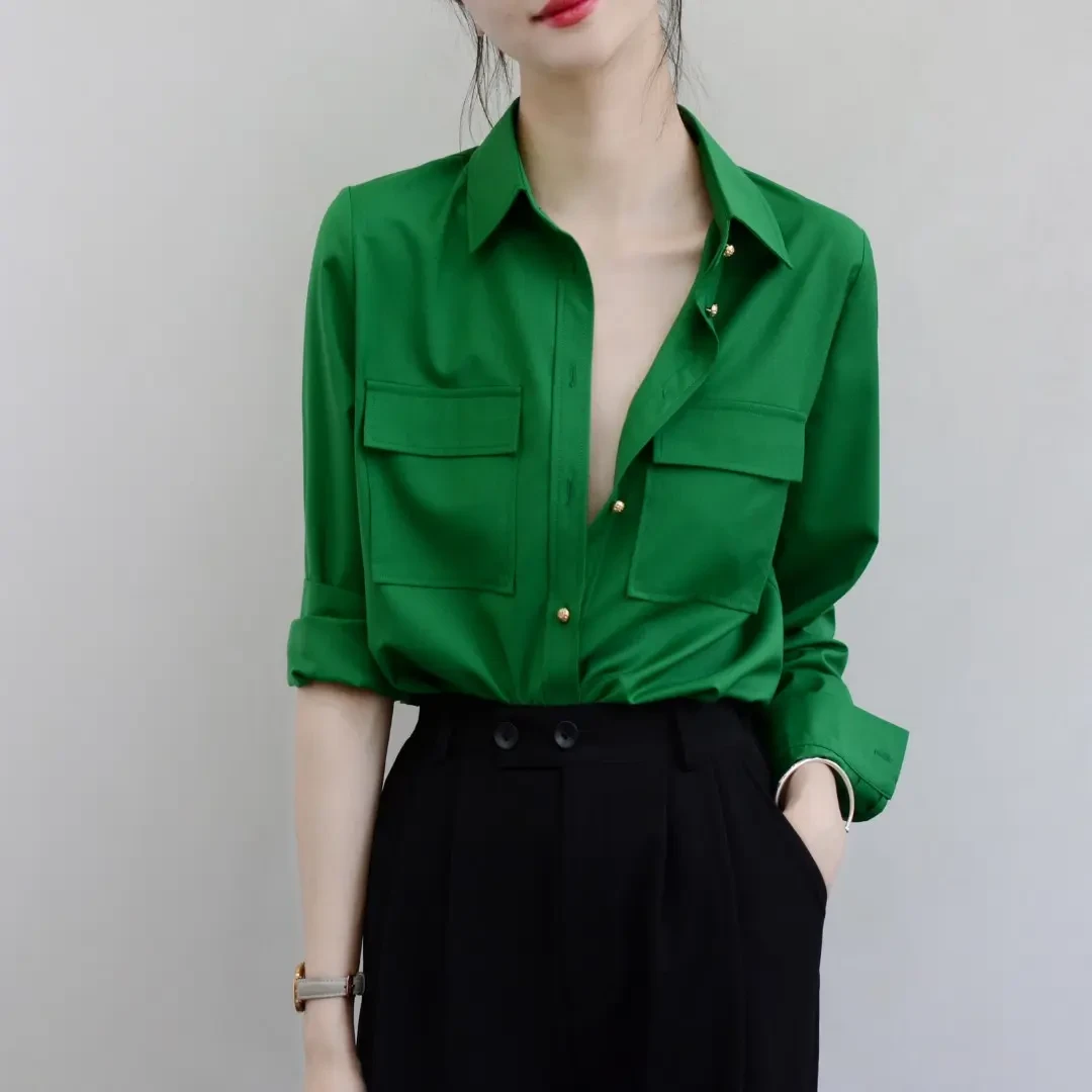 时尚早春新款轻熟风显白气质女士绿色衬衫设计感叠穿内搭衬衣洋气