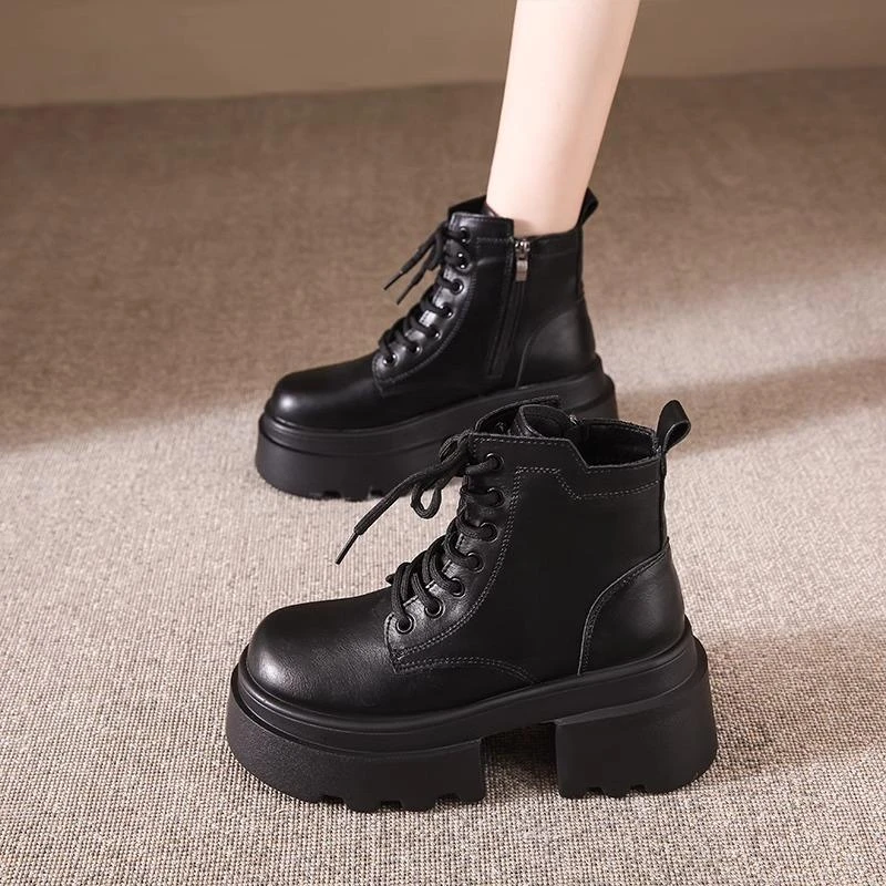 厚底马丁靴女2024秋冬新款百搭小个子增高松糕爆款英伦风机车短靴