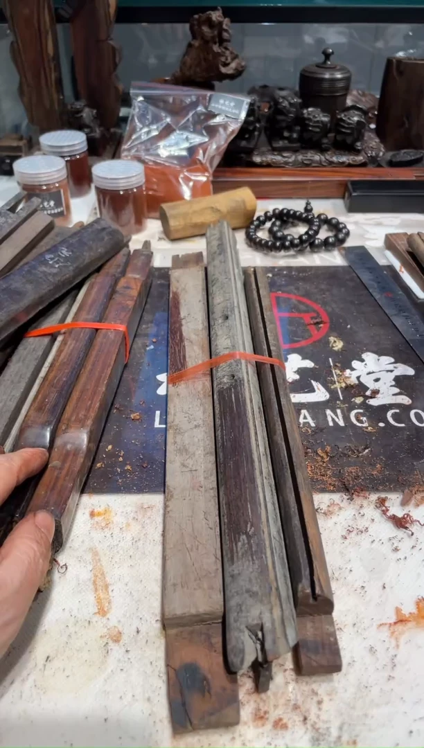 【闪购商品】红木老红木大红酸枝老料1