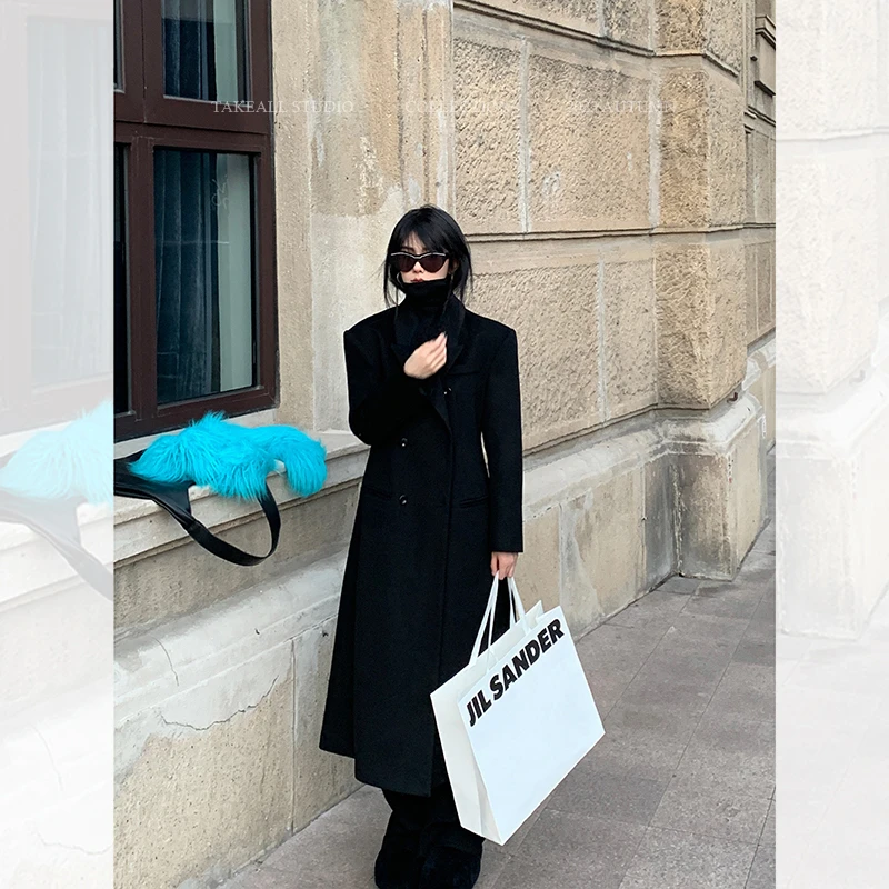 【日播专享五折】 宽肩长款 气场强大 格纹大衣系列 RW233021