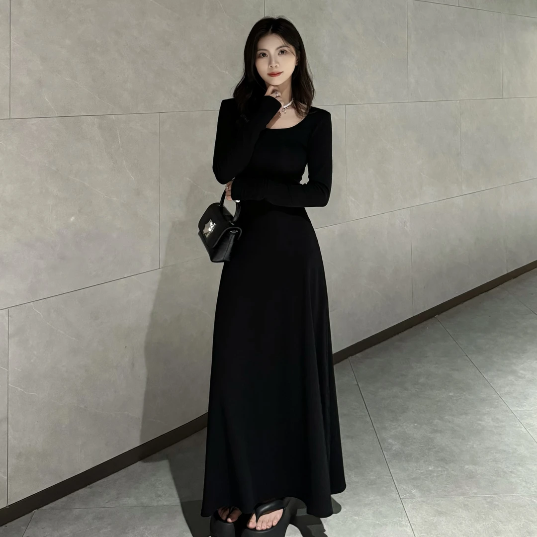 【宝藏衣橱上新】春季方圆领连衣裙显瘦气质法式收腰大摆小黑裙