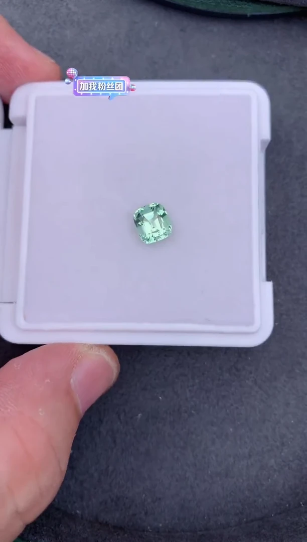 【闪购商品】碧玺裸石未镶嵌1.5ct绿碧玺随机发货枕