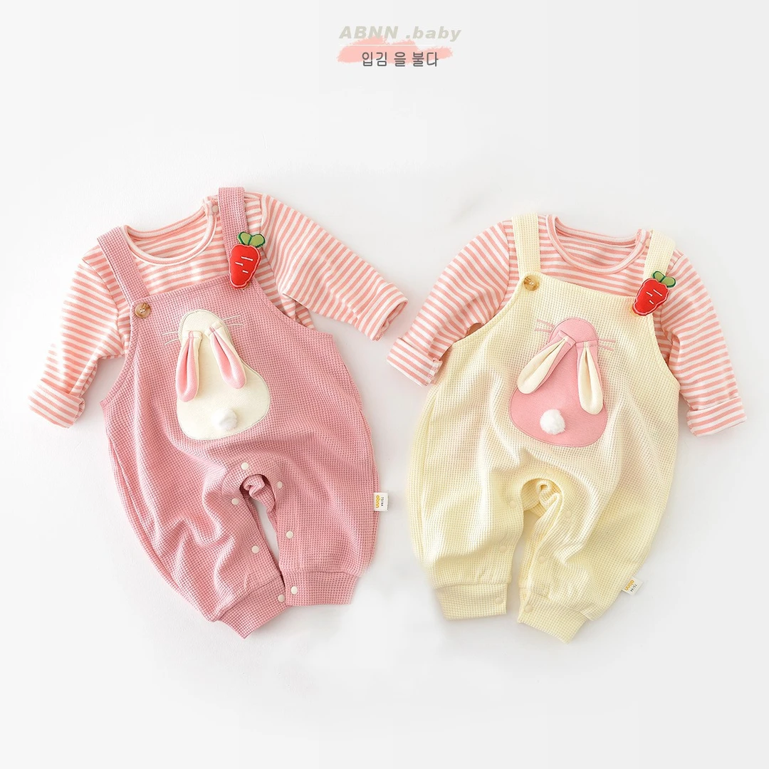 春季新款婴幼儿洋气卡通小兔子背带裤女宝宝条纹T恤两件套