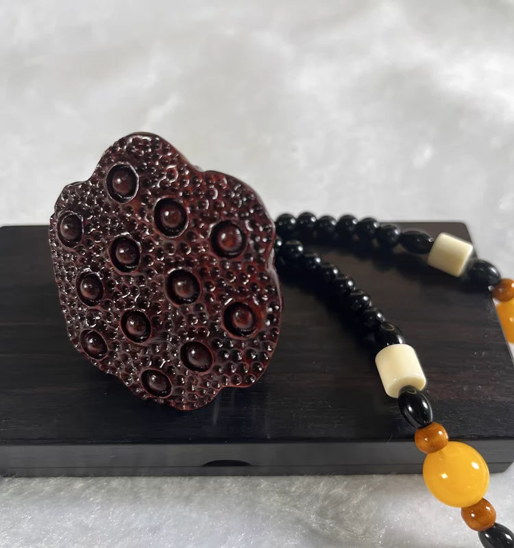 紫檀木（莲蓬）5.3cm高油高密精工雕刻 手把件挂件禅意饰品摆件