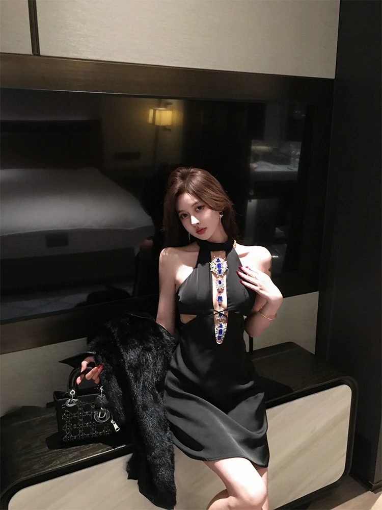 古早重工奢华蓝宝石连套拼接挂脖露背小黑裙纯欲风性感辣妹连衣裙