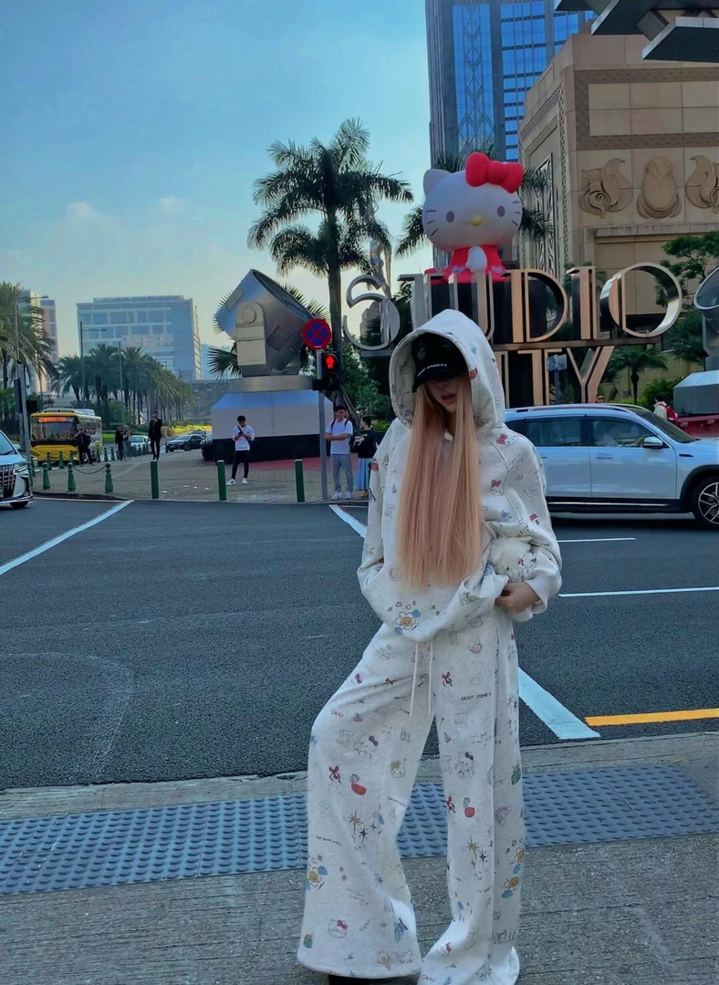 满级卫衣套装 慵懒风宽松休闲卡通图案连帽上衣显瘦直筒阔腿卫裤