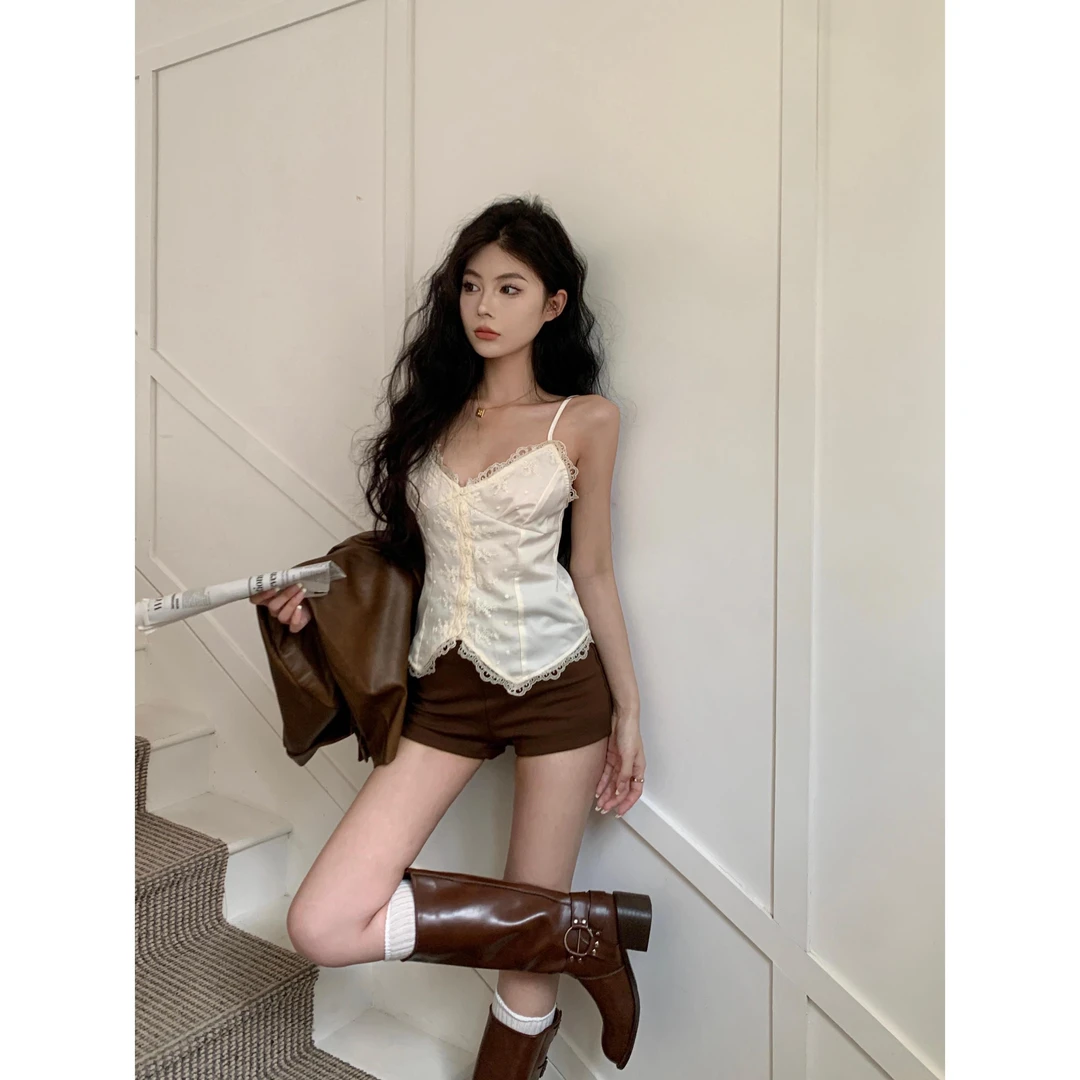 九亿 秋冬韩版宽松百搭休闲性感高腰显瘦短裤蕾丝拼接吊带纯欲