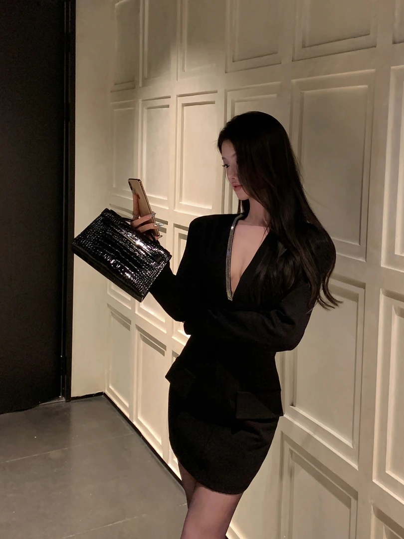 御姐风气质V领烫片西装连衣裙纯欲风辣妹性感修身显瘦包臀短裙女