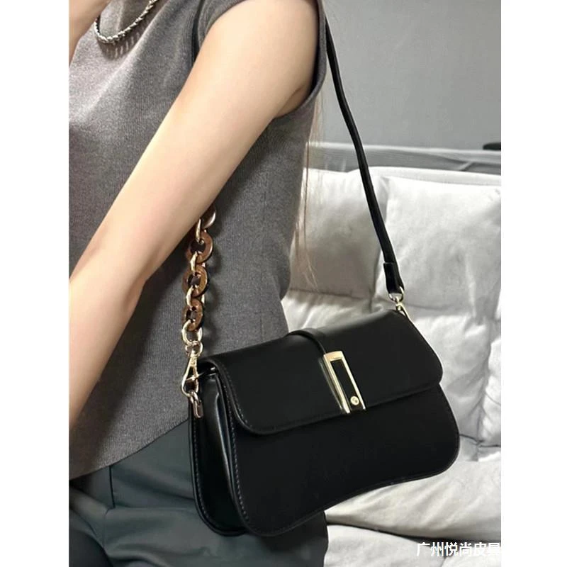 高级感锁扣腋下法棍包包女2023新款轻奢通勤包小众百搭单肩斜跨包