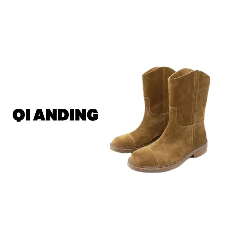 【QIANDING】2024新款"摩登英伦" 复古时尚休闲弧形靴246022