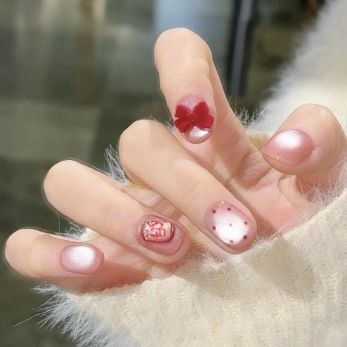 【把把胡】野世手工穿戴甲 新年带“财”红丝绒蝴蝶结 猫眼波点款美甲