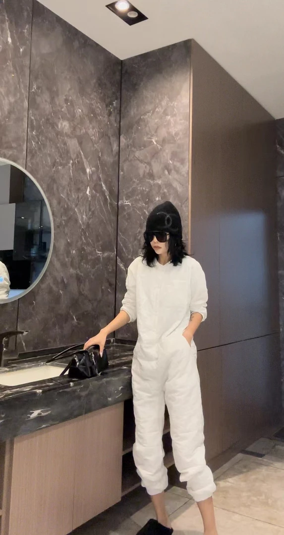 长袖加棉连体裤舒适保暖秋冬必备