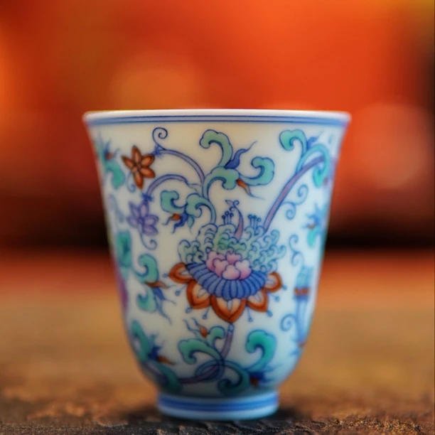 景德镇青花斗彩纯手绘缠枝莲闻香杯陶瓷茶杯家用主人杯品茗杯