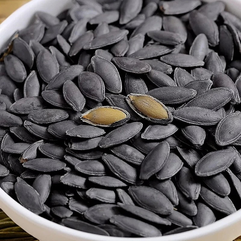 新疆茶盐美人甲南瓜子黑美人瓜籽独立小包装茶香脆零食炒货