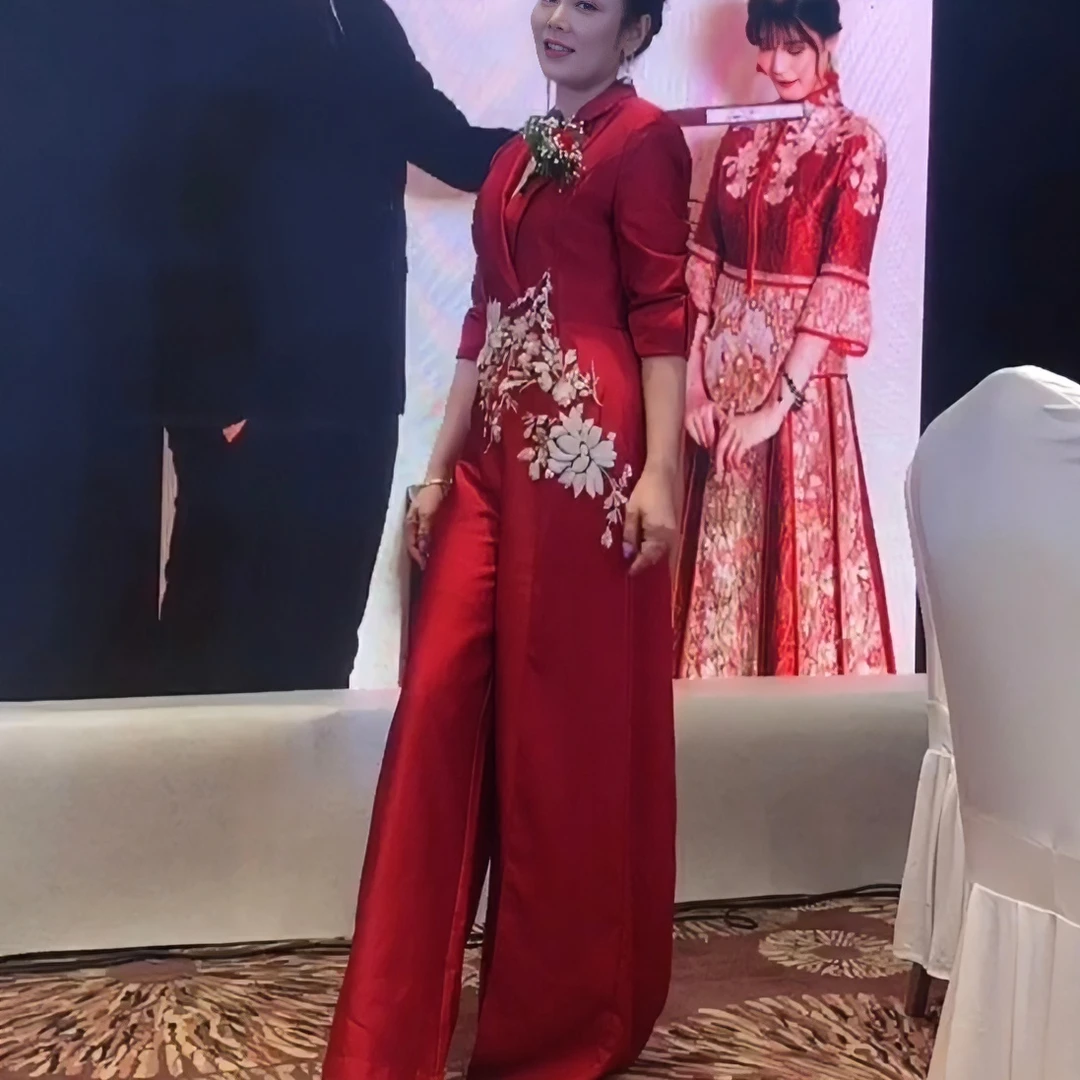 婚宴高端时尚妈妈礼服体阔腿裤修饰身气质进口钉珠纯手工定制显瘦