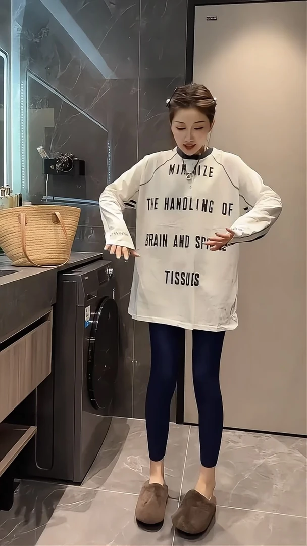 秋季新款长袖T恤女宽松显瘦中长款打底衫休闲印花刺绣上衣