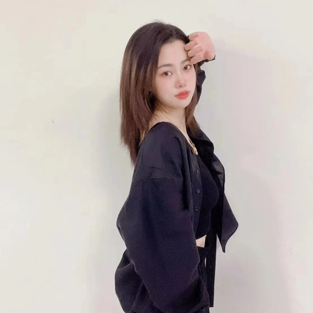 燕子-小香风-圆领短款休闲长袖薄外套