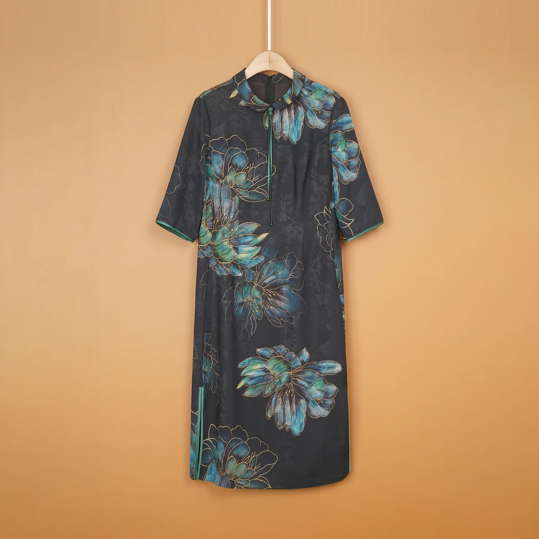 仫赐丝源阁【秋香】新中式旗袍2025夏季新款国风提花连衣裙E6657