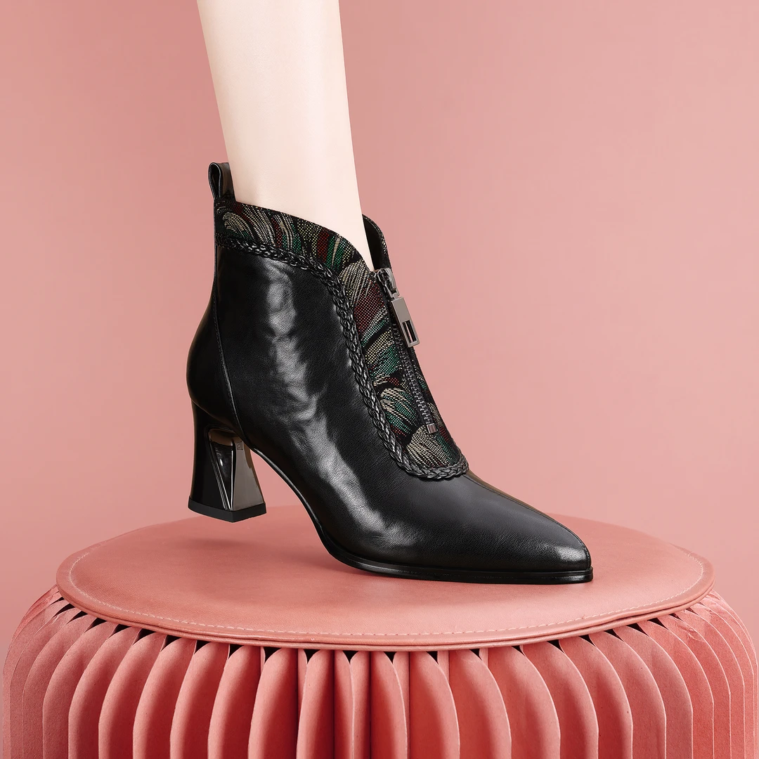 梵芮诗2024年冬季新款高级拼色潮流原创复古气质中跟短靴-J1174